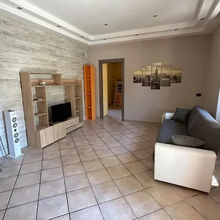 Lemon Tree House * Rom